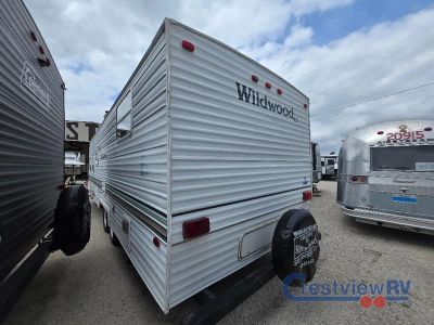 2002 Forest River RV Wildwood - Photo 4