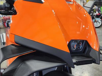 2026 KTM 990 RC R - Photo 5