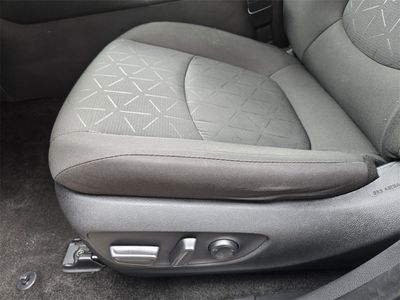 2024 Toyota RAV4 - Photo 16