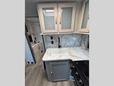 2024 Forest River RV Salem Hemisphere Hyper-Lyte - Photo 12