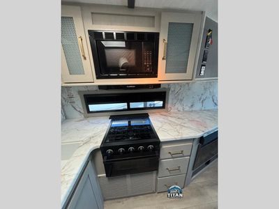 2024 Forest River RV Salem Hemisphere Hyper-Lyte - Photo 13