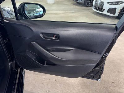 2025 Toyota Corolla — photo 9 view