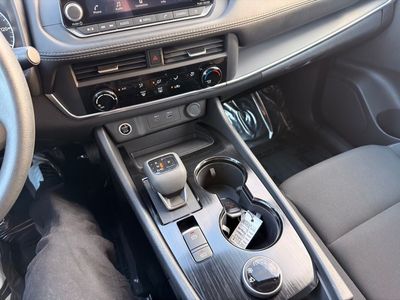 2023 Nissan Rogue - Photo 20