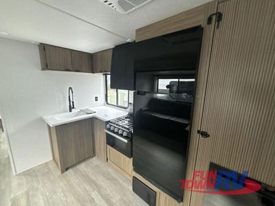 2025 Forest River RV Salem - Photo 4