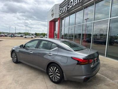 2025 Nissan Altima - Photo 2