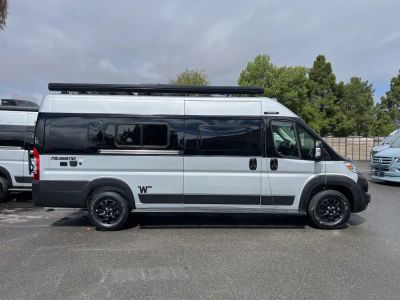 2026 Winnebago TRAVATO - Photo 18
