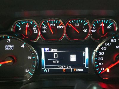 2019 Chevrolet Suburban - Photo 4