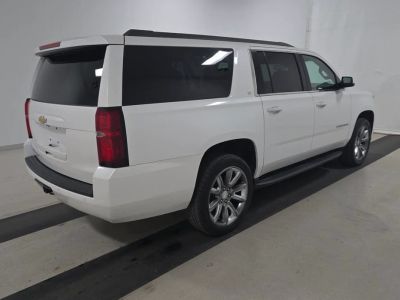 2019 Chevrolet Suburban - Photo 2