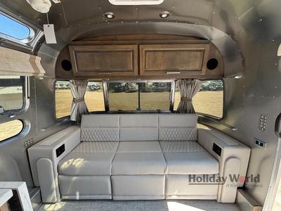 2026 Airstream Classic - Photo 6