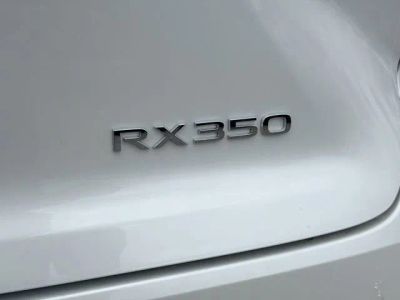 2026 Lexus RX — photo 11 view