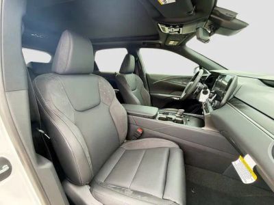 2026 Lexus RX — photo 16 view