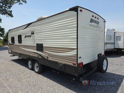 2016 Prime Time RV Avenger ATI — photo 7 view