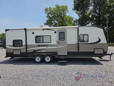 2016 Prime Time RV Avenger ATI — photo 10 view