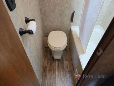 2016 Prime Time RV Avenger ATI — photo 23 view