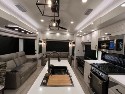 2026 Jayco Pinnacle - Photo 3
