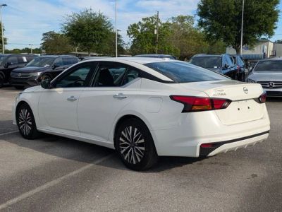 2025 Nissan Altima - Photo 3
