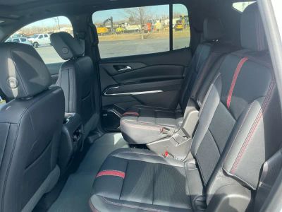 2026 Chevrolet Traverse — photo 17 view