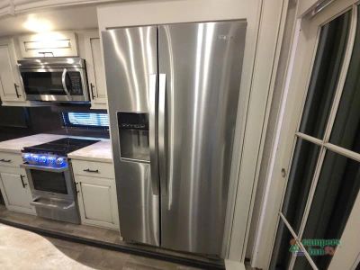2020 Jayco North Point — photo 32 view