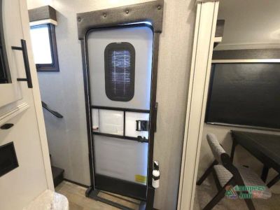 2020 Jayco North Point — photo 14 view