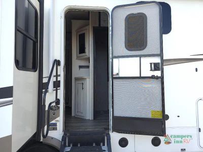 2020 Jayco North Point — photo 13 view