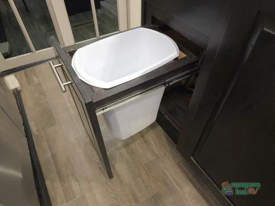 2020 Jayco North Point — photo 35 view