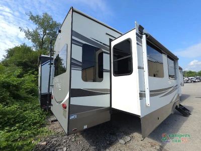 2020 Jayco North Point — detail view