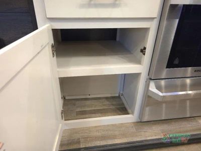 2020 Jayco North Point — photo 18 view