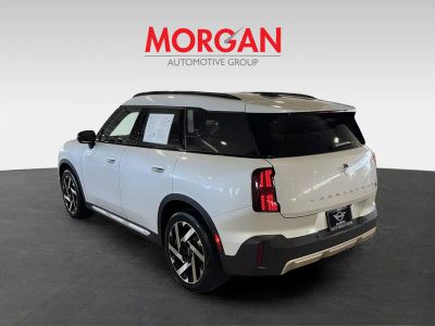2025 MINI Cooper S Countryman — engine compartment view