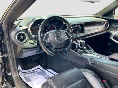 2018 Chevrolet Camaro — photo 9 view
