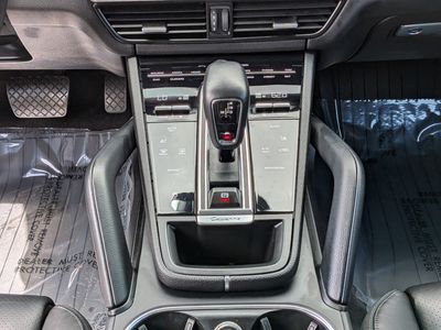 2023 Porsche Cayenne - Photo 20