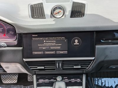 2023 Porsche Cayenne - Photo 19