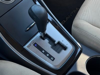 2013 Hyundai Elantra GLS - Photo 29