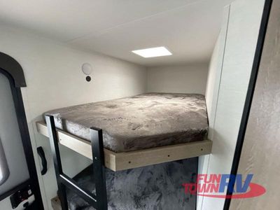 2025 Gulf Stream RV Yellowstone Ranch Edition - Photo 23