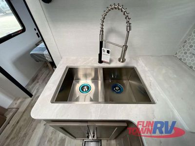 2025 Gulf Stream RV Yellowstone Ranch Edition - Photo 13