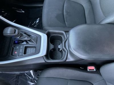 2021 Toyota RAV4 - Photo 21