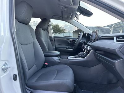 2021 Toyota RAV4 - Photo 24