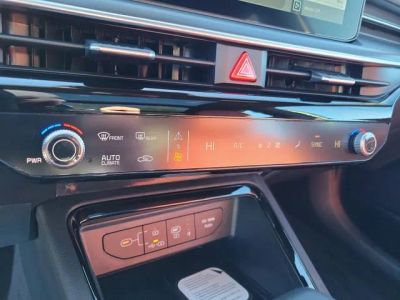 2026 Kia K5 — photo 18 view