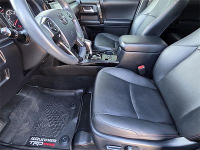 2020 Toyota 4Runner - Photo 6