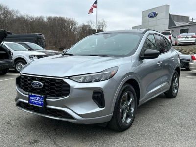 2023 Ford Escape — detail view