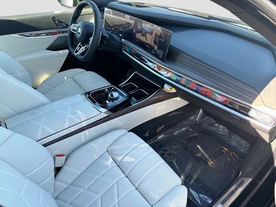 2026 BMW 7 Series - Photo 14