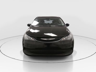 2024 Chrysler Voyager - Photo 2
