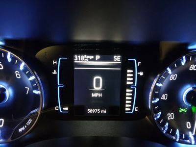 2024 Chrysler Voyager - Photo 14