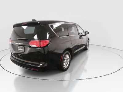 2024 Chrysler Voyager - Photo 7