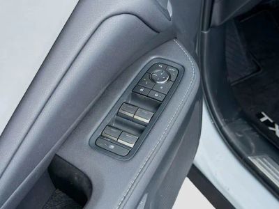 2026 Lexus TX — photo 25 view