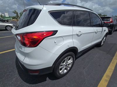 2019 Ford Escape - Photo 2