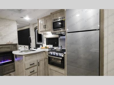 2026 Coachmen RV Catalina Legacy Edition - Photo 5