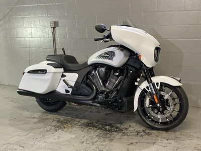 2025 Indian Motorcycle Chieftain PowerPlus Dark Horse w/PowerBand Audio Ghost White Metallic Smok - Photo 4