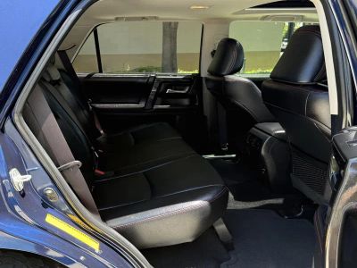 2016 Toyota 4Runner — photo 17 view