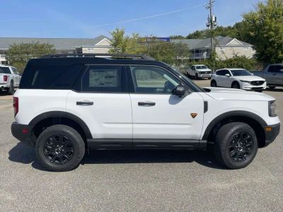 2025 Ford Bronco Sport - Photo 2