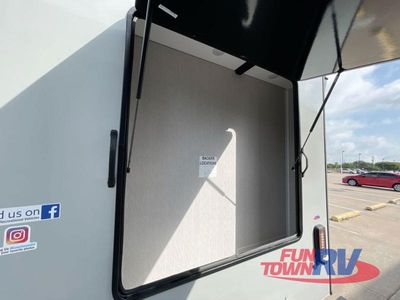 2023 Coachmen RV Cross Trail XL - Photo 8